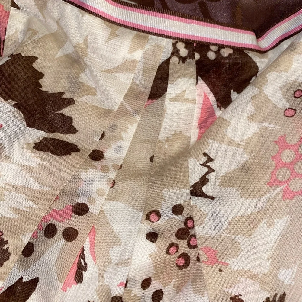 Liz & Co brown, cream and pink floral Skirt. Size 6